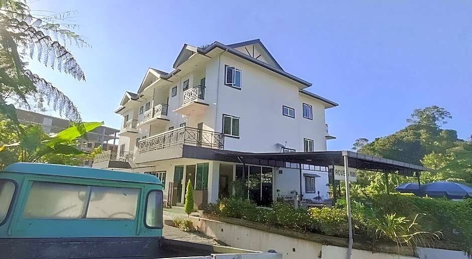 Rovers Inn Guesthouse - Age 11 and Above Only