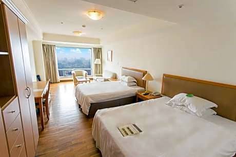 Executive Family Room