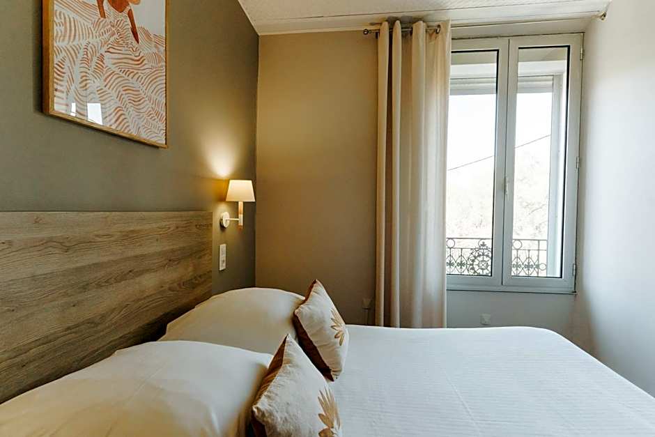 Hôtel Le Petit Castel