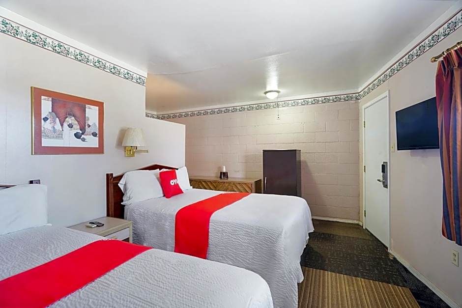 OYO Hotel Alpine TX near University