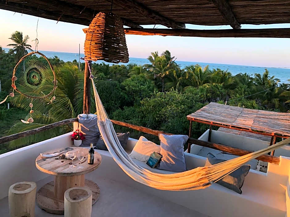 LunArena Barefoot Hotel