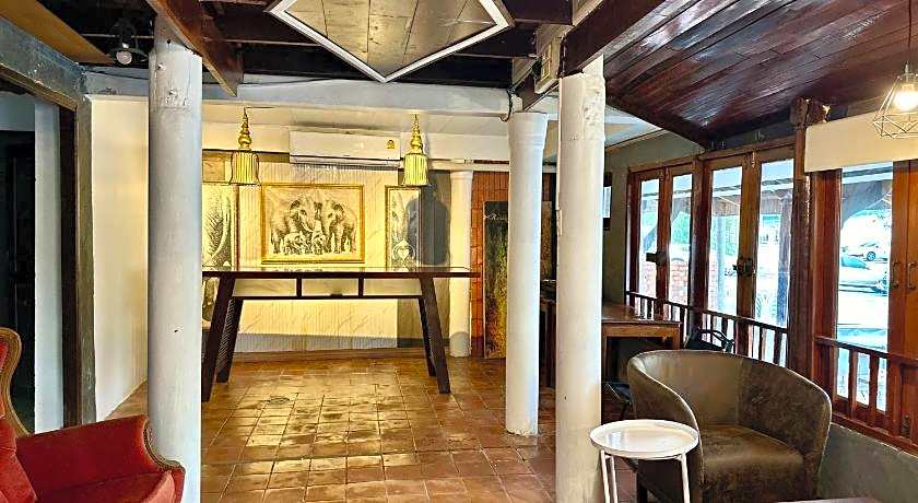 Tony's Place Beds & Breakfast