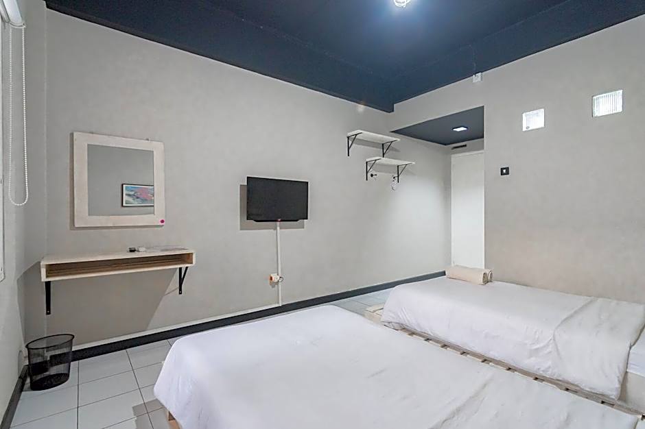 RedDoorz near Exit Toll Pasteur 5