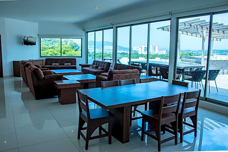 LA LOMA SUITES