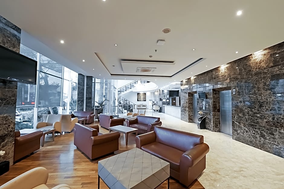 Grand Tjokro Yogyakarta Hotel