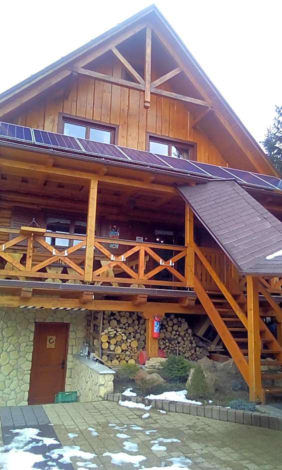 Rekreačná chata pod Jedľovinou, Varín