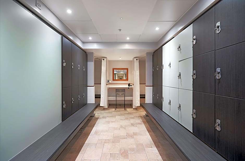 DoubleTree by Hilton Dartford Bridge