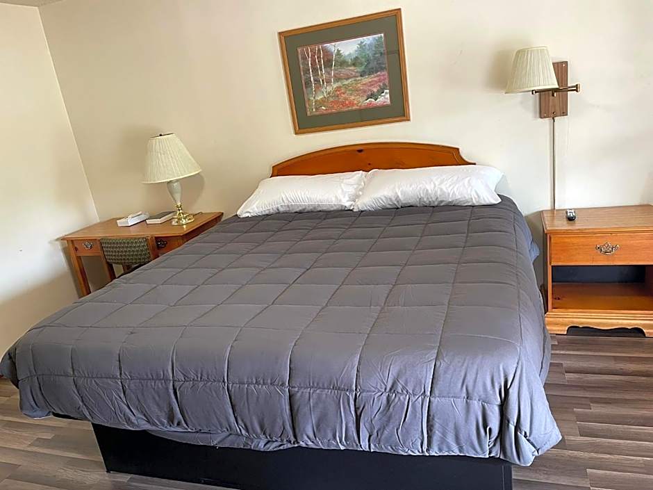 Photo 1 of 3 of 1 King Bed