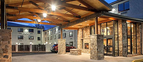 Red Feather Lodge