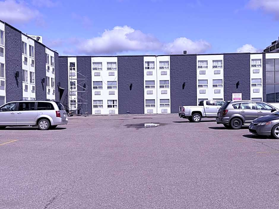 Premium Inn & Suites