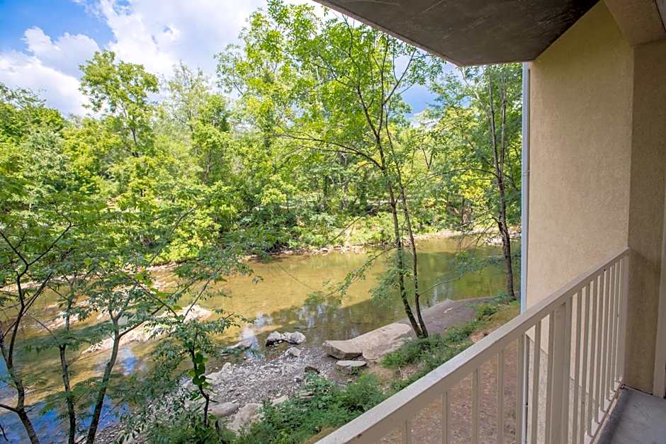 Twin Mountain Inn & Suites