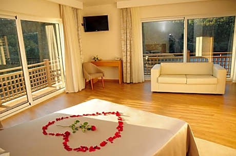 Suite With Romantic Package