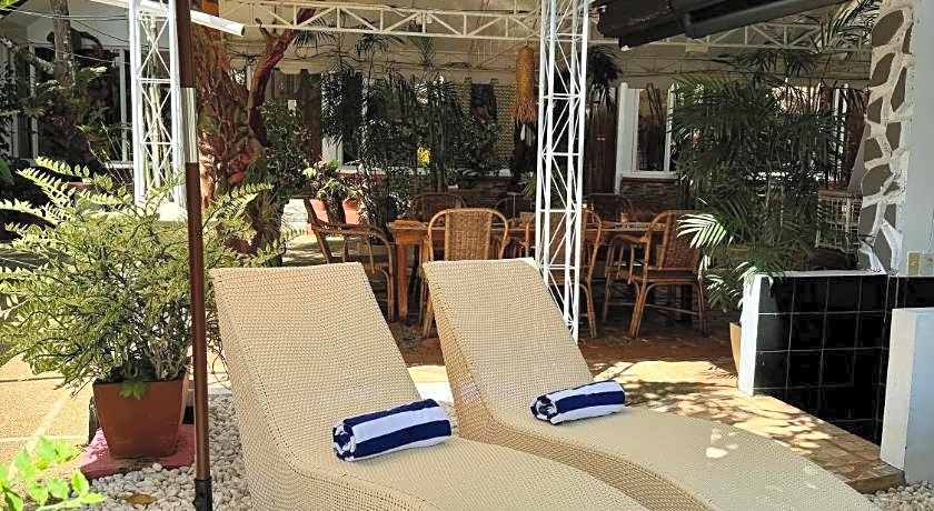 Deep Forest Garden Hotel