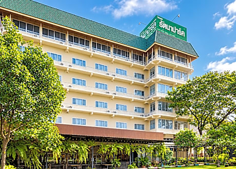 Rattana Park Hotel