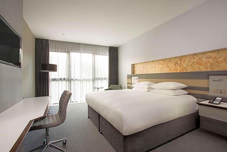 DoubleTree by Hilton Edinburgh - Queensferry Crossing