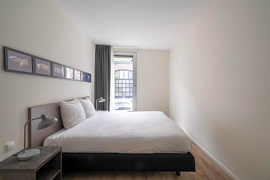 YAYS Amsterdam Prince Island by Numa