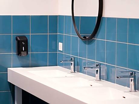 8-Bed Mixed Dormitory Room