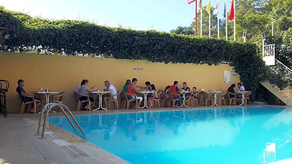 Caner Hotel