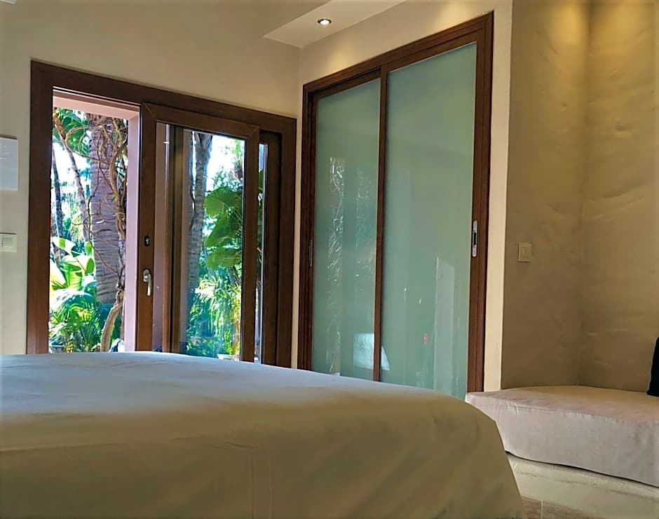 Chillout Hotel Tres Mares