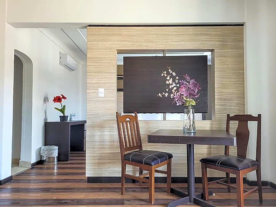 Hotel Paseo de la Presa