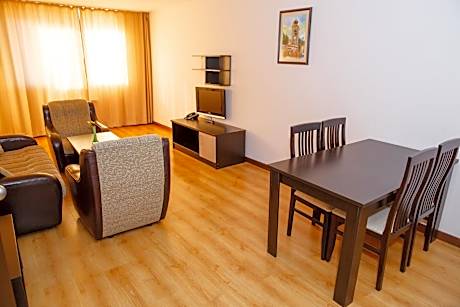 1 Bedroom Apartment (2 adults + 1 child)