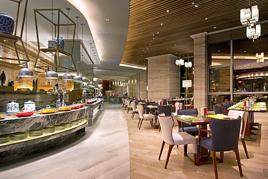 Sheraton Zhanjiang Hotel