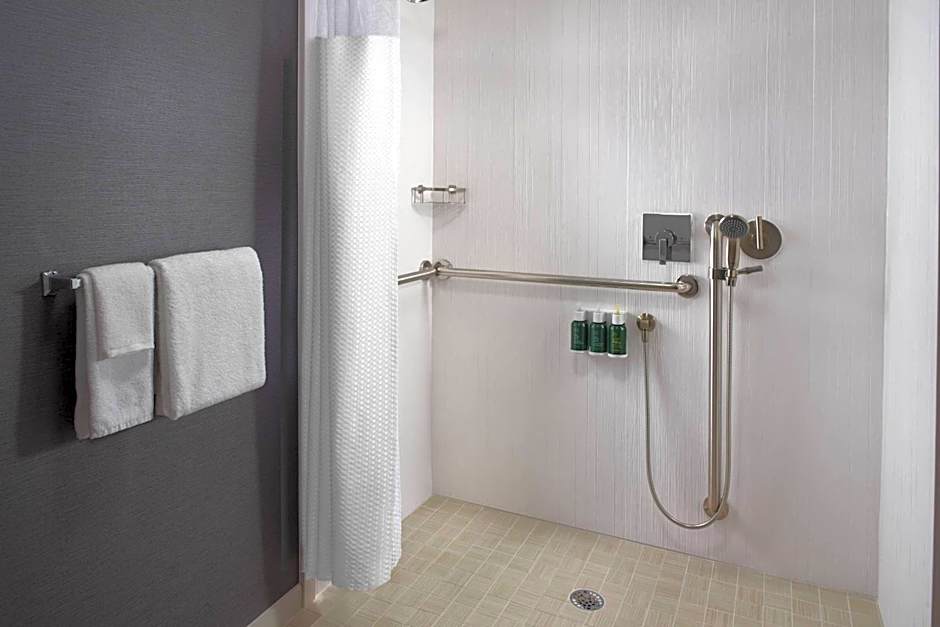 Courtyard by Marriott Charlotte Arrowood