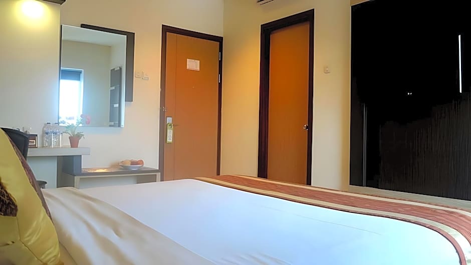 Jolin Hotel Panakkukang by LIFE