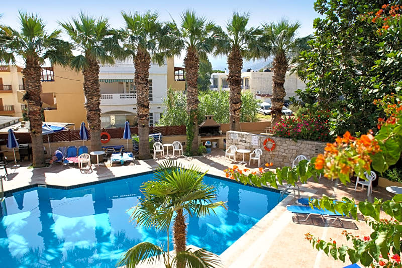 Latania Studios & Apartments