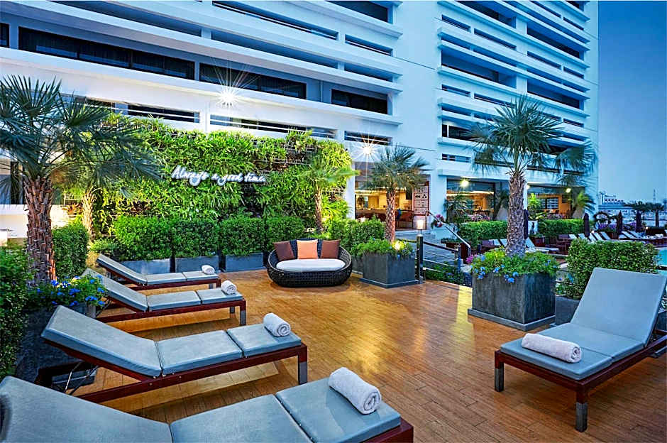 Centre Point Plus Hotel Silom