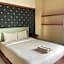 Capital O 93285 Residence Hotel Syariah