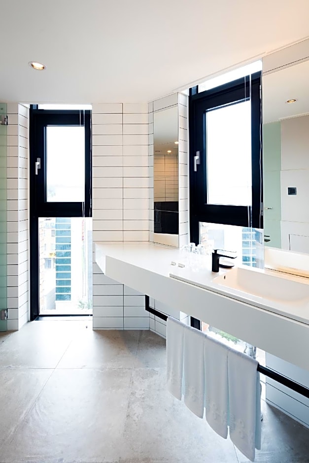 Gangneung Boutique Hotel Bombom