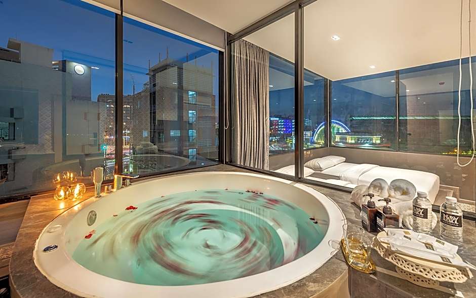 Happy Station Bangkok