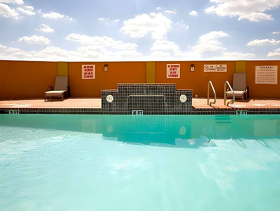 Holiday Inn Express Hotel & Suites Rio Grande City