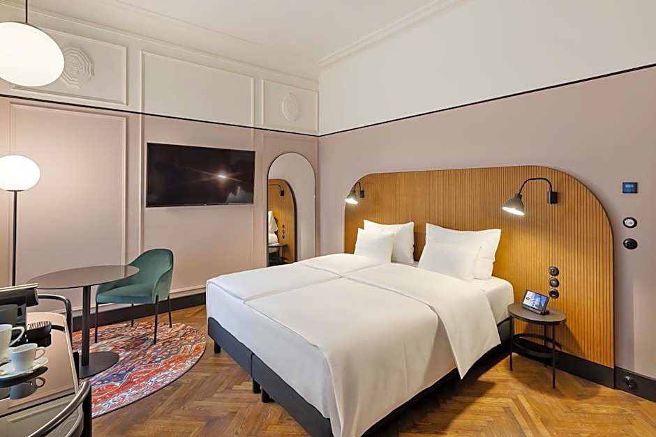 Hotel Astoria Vienna, Curio Collection by Hilton
