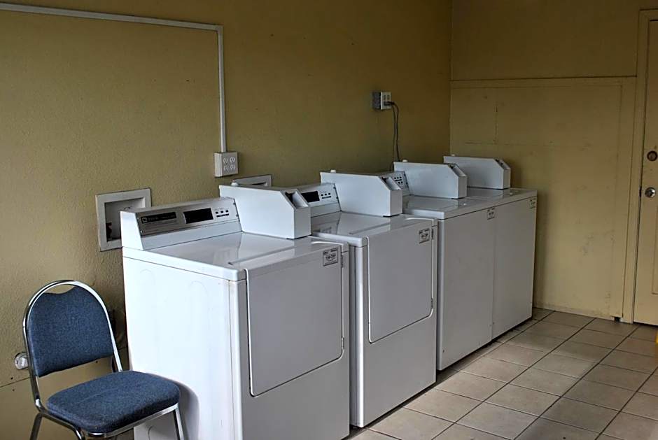 Super 8 by Wyndham Tulsa/Route 66