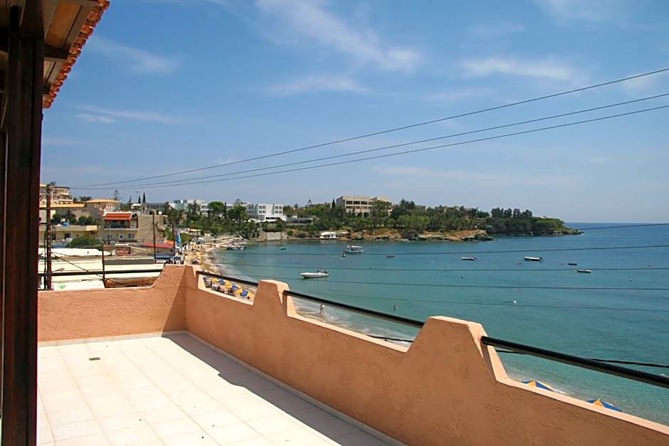 Thania Seaside Smotel - Adults Only