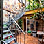 Hostal House