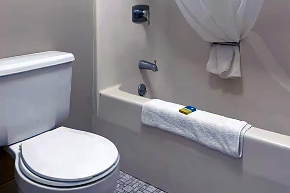 Paris Inn and Suites