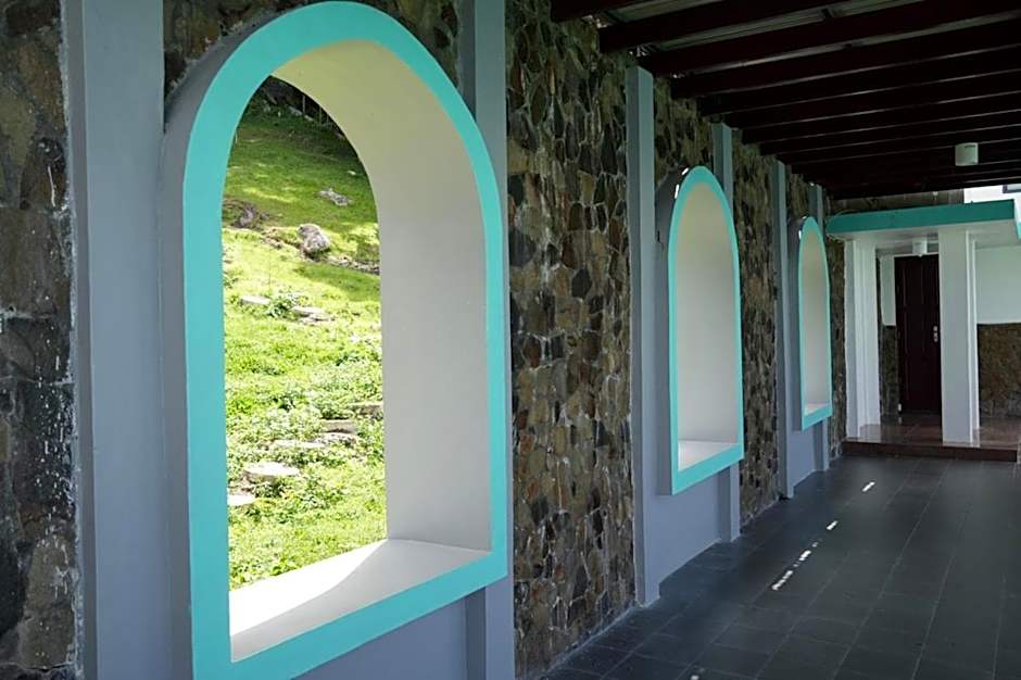 Tiara Bunga Hotel & Villa