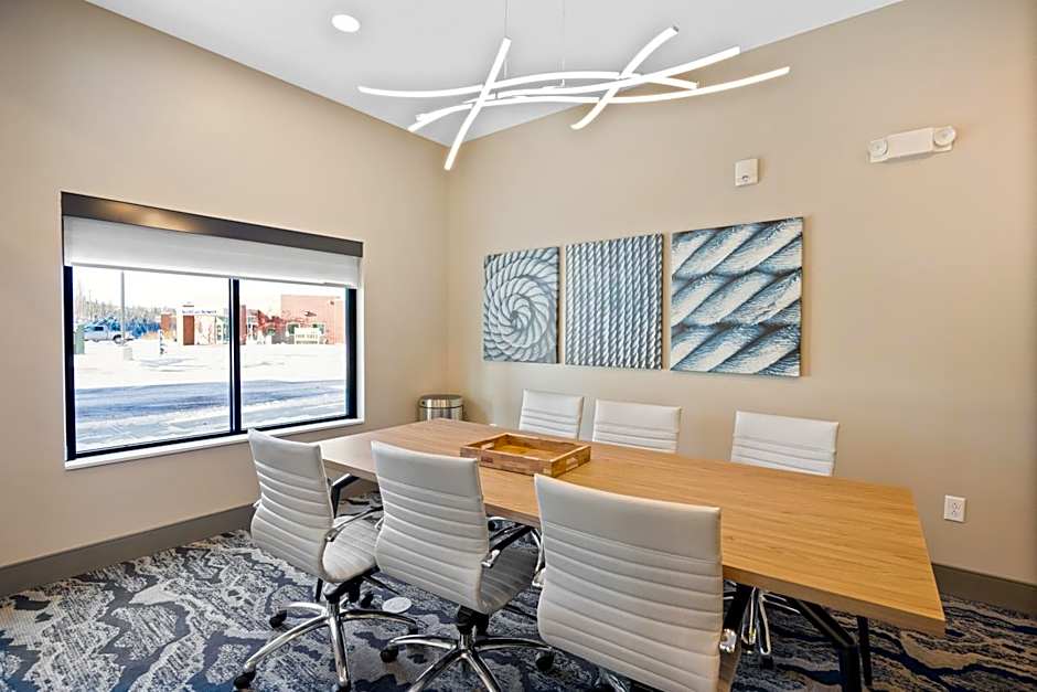 Best Western Plus Marquette Hotel & Suites