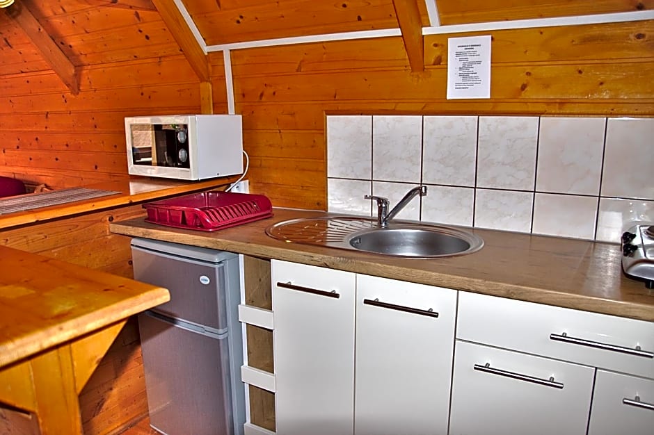 Domki Słoneczko z dostępem do jacuzzi sauny i rowerów