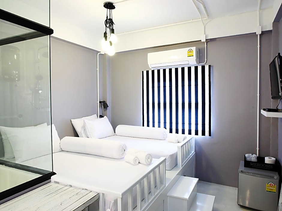 Me Room Hotel