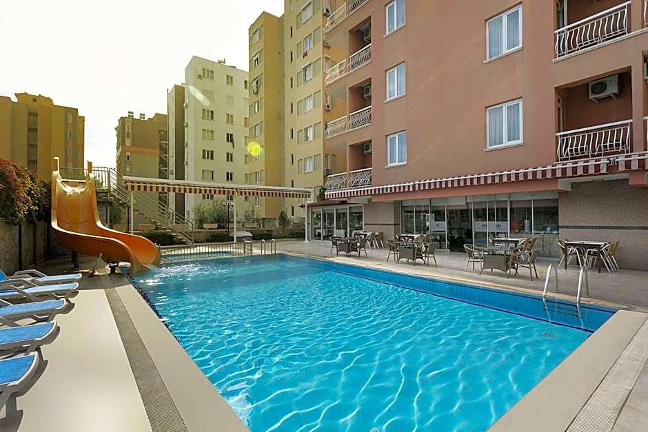 Lara Dinc Hotel