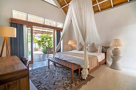 Seaside Superior Bungalow