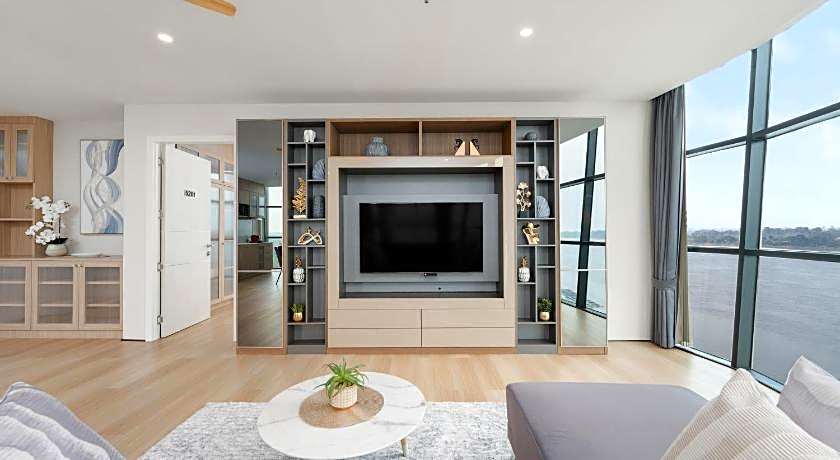 NAKA-RAJ Escape Hotel