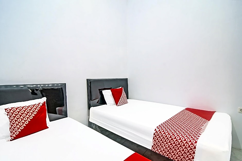 SPOT ON 91995 Cvictory Inn