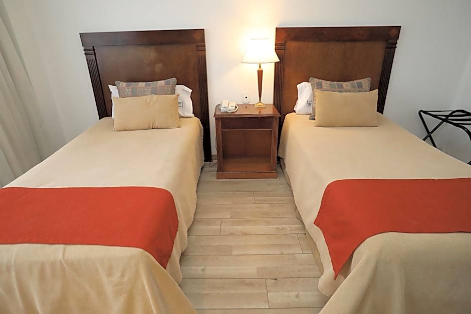 HR Esmeralda Luxor
