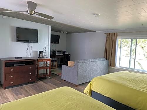 Beachfront Inn