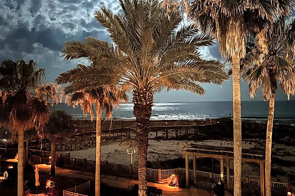 The Beach Club Catalina 306